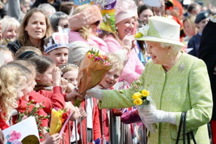 Cumple 90 años  la reina Isabel II