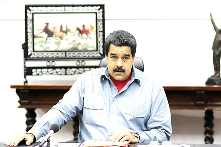 Venezuela retira  a su embajador