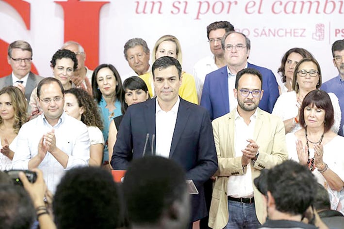 PP gana y aumenta  ventaja en España