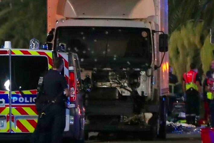 Ataque en Niza, 73 muertos y más de 100 heridos tras embestida de un camión