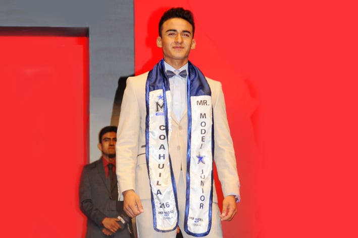 Nathanael gana el título Mr. Model Junior Coahuila 2016