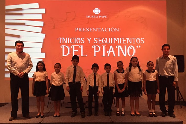 Presenta demostración musical el Grupo de Piano de Biblioteca Pape