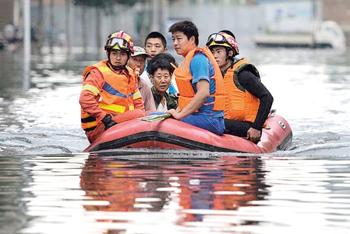 112 muertos por inundaciones