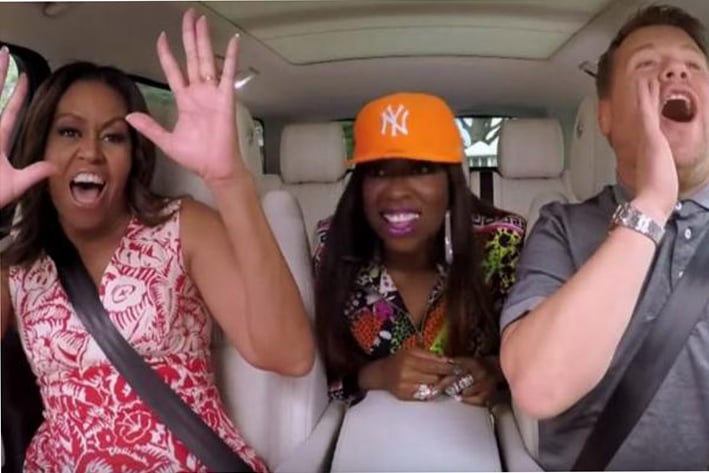 Michelle Obama canta himno feminista en 'Carpool Karaoke'
