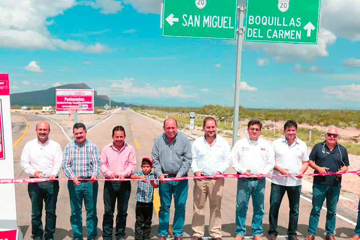Inaugura RMV pavimentación   La Peña - Boquillas del Carmen