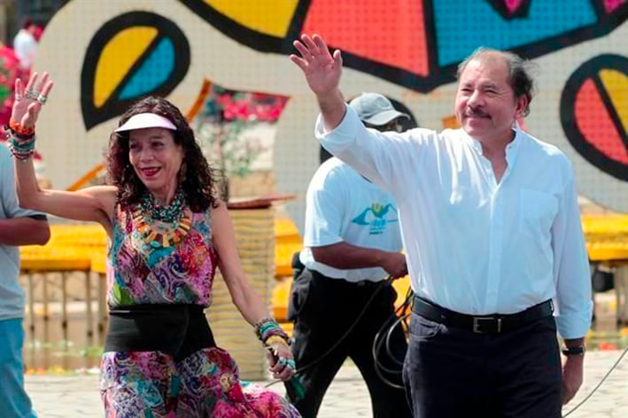 Postula Ortega a su esposa para vice