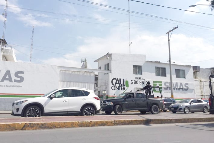Comando armado asalta Simas-Torreón