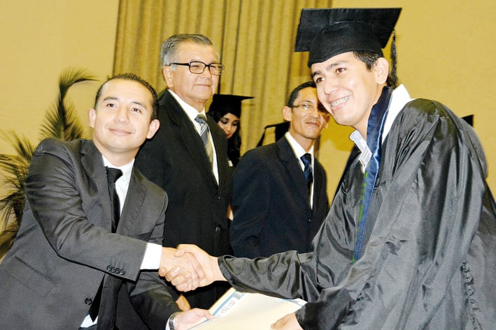 Ceremonia de Graduación del Centro Universitario Coahuilense de la Generación 2013 - 2016