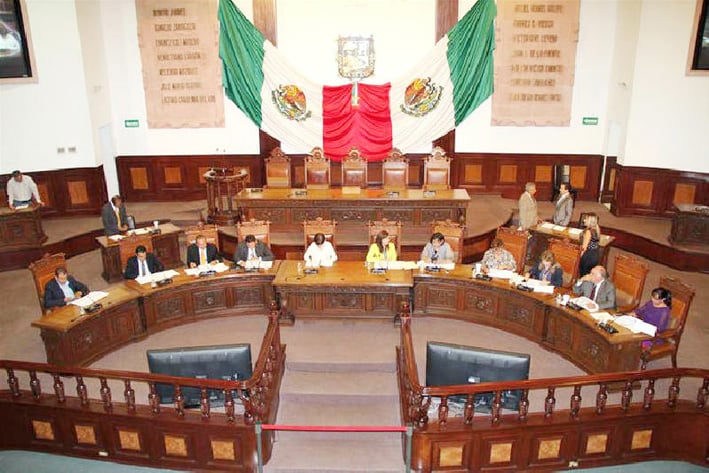 Proponen nueva Constitución de Coahuila