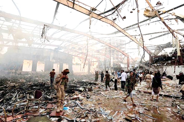 Ataque aéreo a funeraria  deja 82 muertos en Yemen