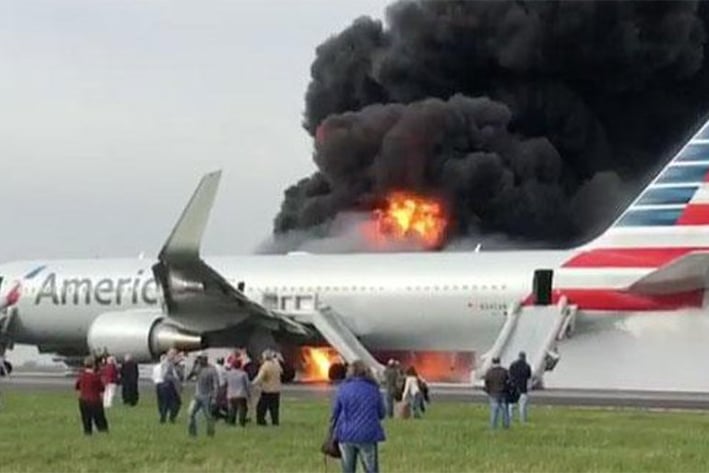 Se incendia avión en  aeropuerto de Chicago