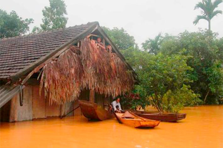 Inundaciones dejan  al menos 21 muertos