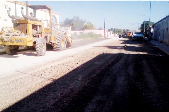Repavimentan calles  dañadas por obras