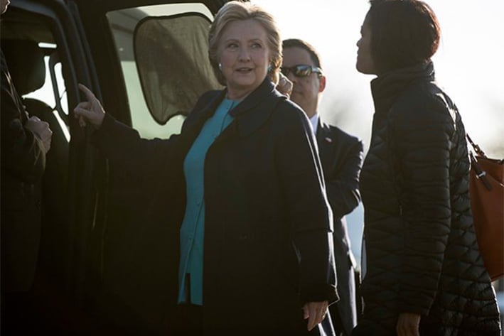 FBI exonera a  Hillary Clinton