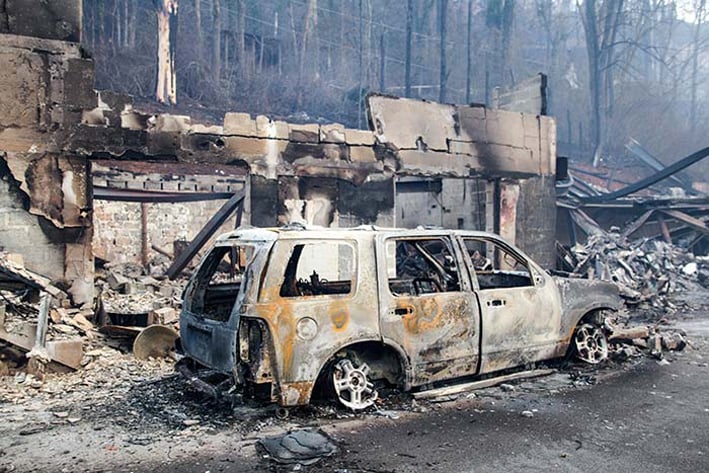 Deja incendio tres muertos en Tennessee
