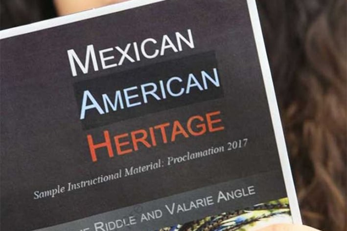 Rechaza Texas libro mexicano-estadunidense