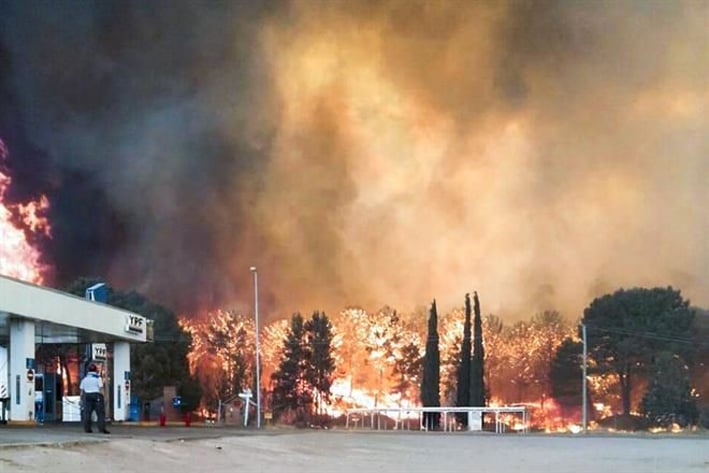 Consume fuego bosques en Argentina