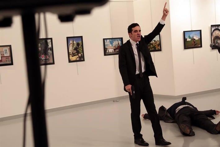 Matan al Embajador Ruso en Turquía