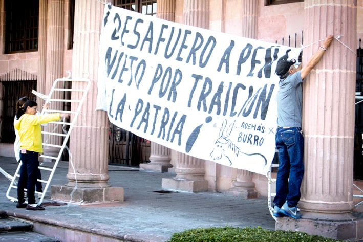 Protestan por gasolinazo en Congreso de Coahuila