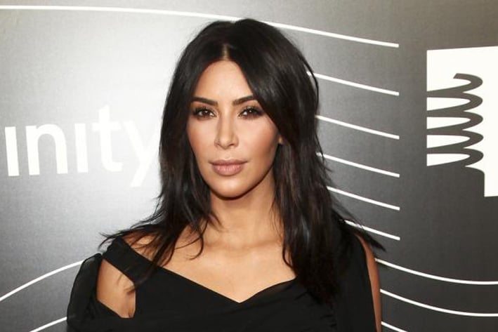 Kim Kardashian tiene psoriasis en el rostro