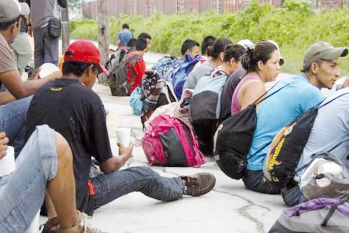 Aseguran a migrantes  en carretera a Torreón