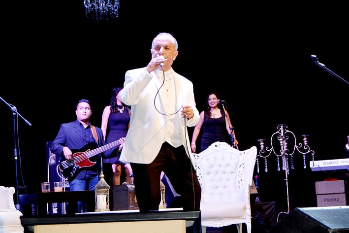 Gonzalo Cisneros Presenta 'Viva el Principe' Un concierto para recordar