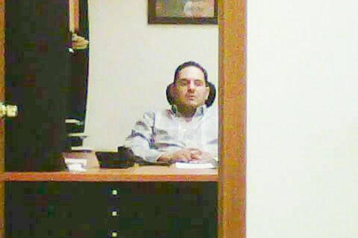 Dormido en su oficina