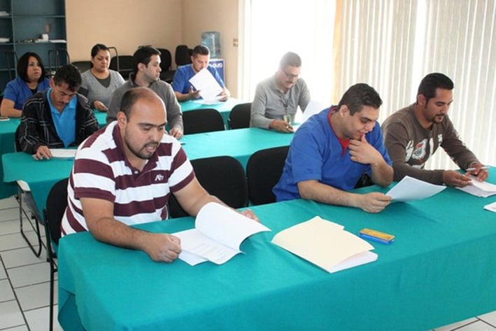 Presentan examen 180 aspirantes a vacante en el IMSS