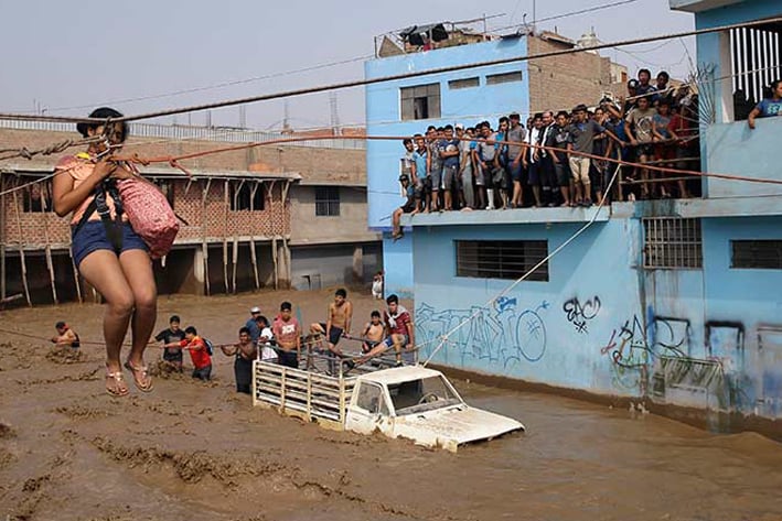 Suman 75 muertos por lluvias en Perú