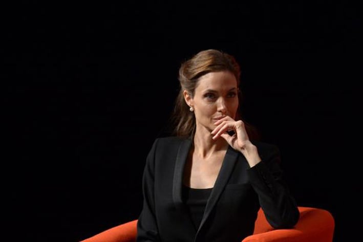 Angelina Jolie imparte su primera clase en la London School of Economics