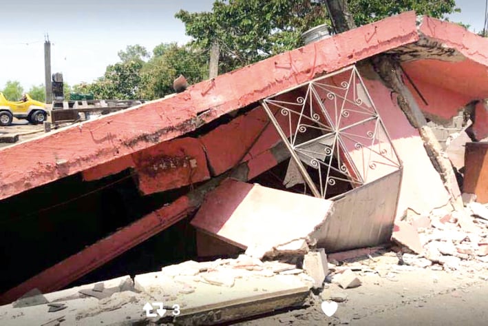 Deslave derrumba 10 casas en Villahermosa