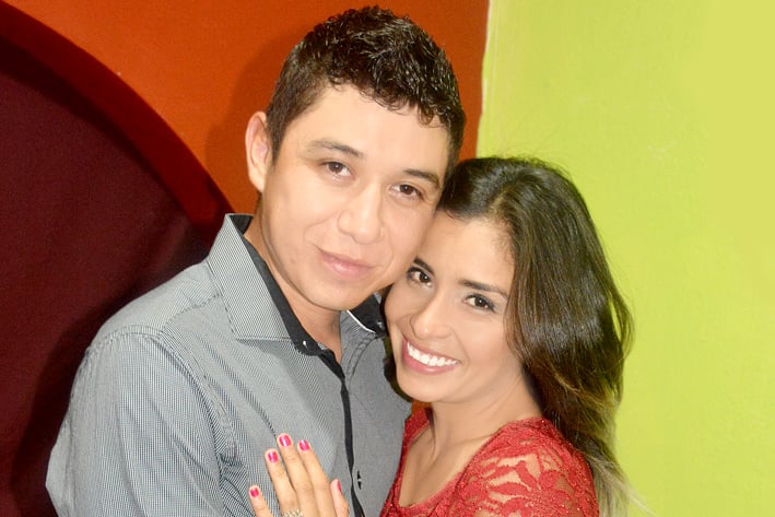 Arely & Marcos Se Comprometen