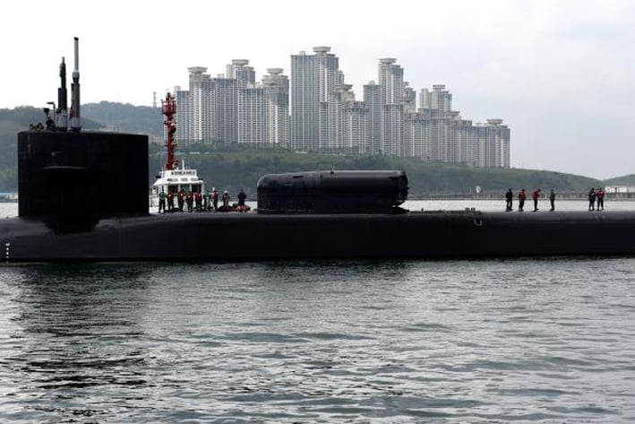 Llega de EU a Surcorea submarino nuclear