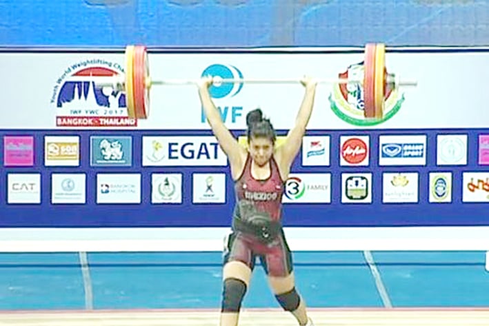 Angela Gutiérrez logra tres medallas