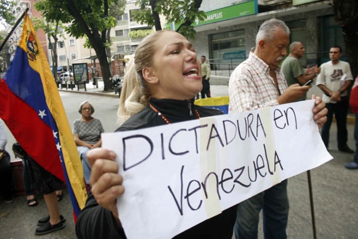 Dejan protestas seis heridos en Venezuela
