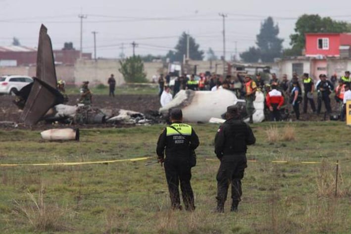 Desploma aeronave en  Toluca, hay 2 muertos