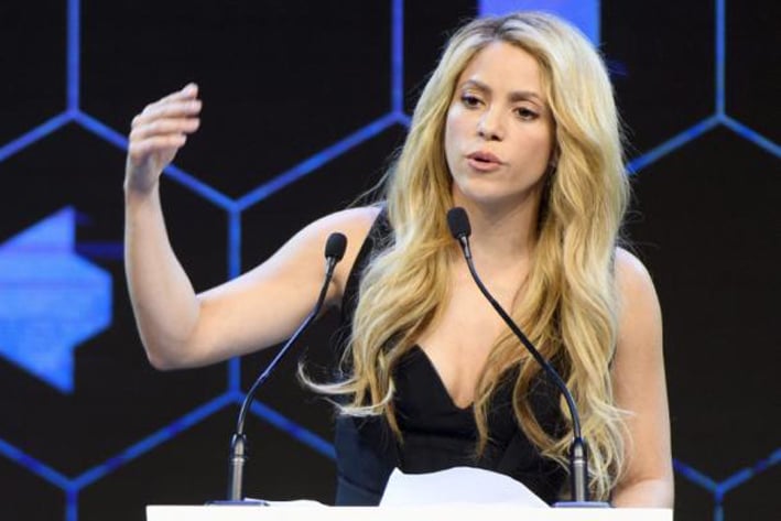 Shakira envía su apoyo a Ariana Grande