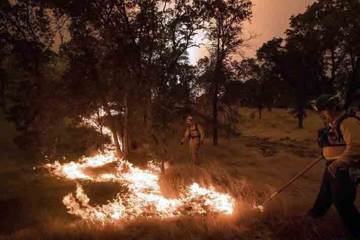 Combate California incendios forestales