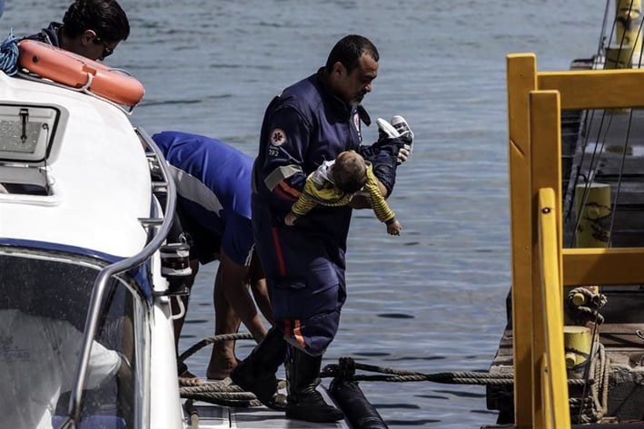 Se hunde ferry en Brasil; mueren 22