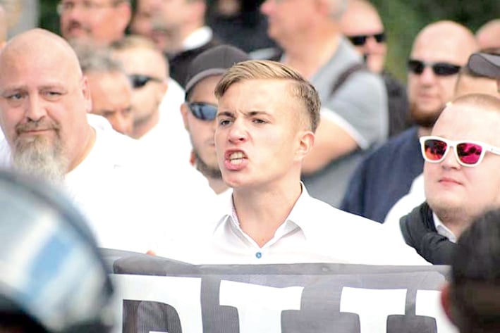 Arrestan a 39 personas en marcha de neonazis
