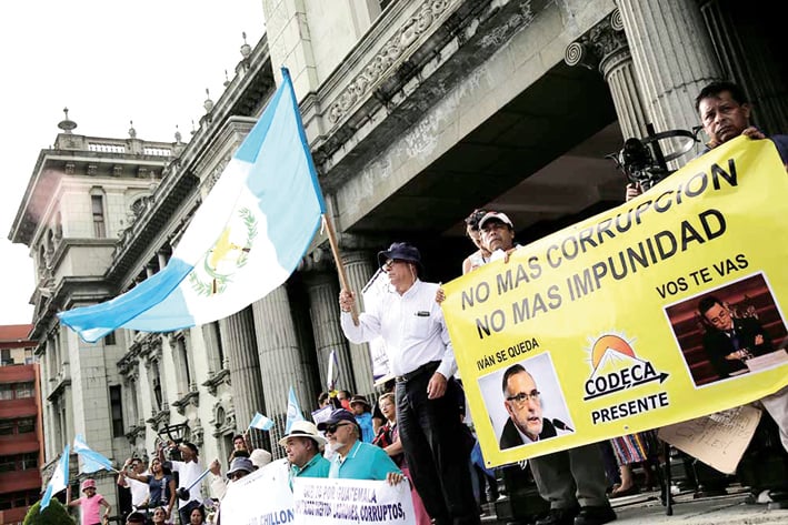 Justicia de Guatemala frena expulsión