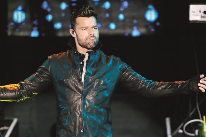 'Estoy con ustedes en alma y pensamiento', dice Ricky Martin a mexicanos