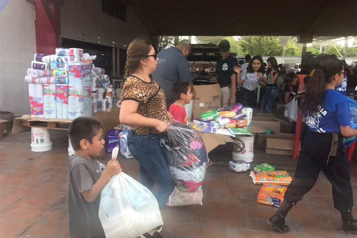 Reúnen 20 toneladas de ayuda para Puebla