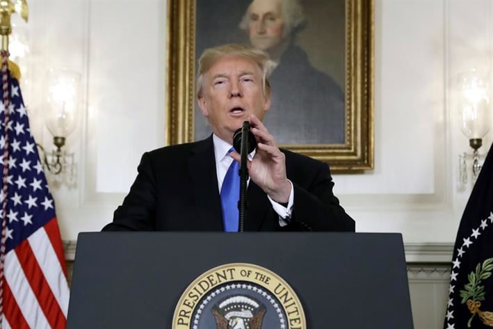 Debilita Donald Trump acuerdo nuclear con Irán