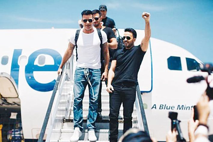 Luis Fonsi y Ricky Martin llegan a Puerto Rico para ayudar