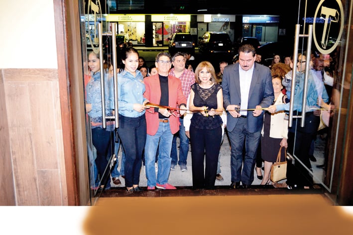 Gran Inauguración 'La Terca' Chilling Restaurante en Plaza Maral
