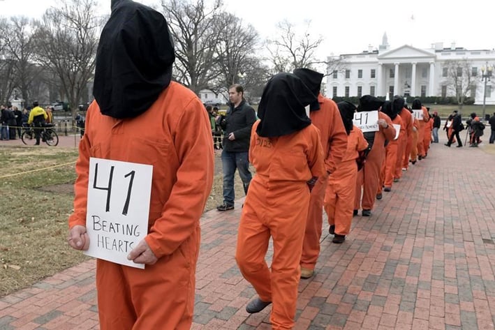 Exigen en EU cierre de prisión de Guantánamo