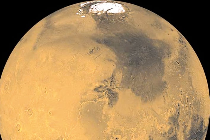 Detectan depósitos de hielo de agua en Marte