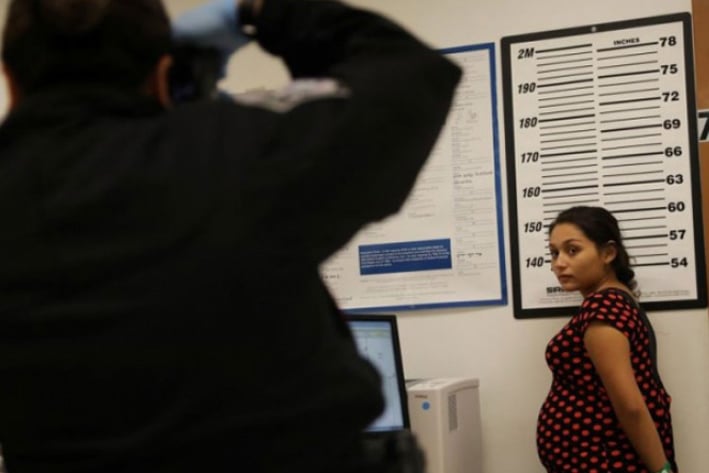 Podrá ‘la migra’ detener a inmigrantes embarazadas