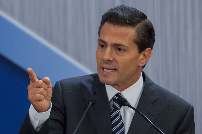 'Mexicanos pagarían deuda de Pemex si cancelan reforma energética'